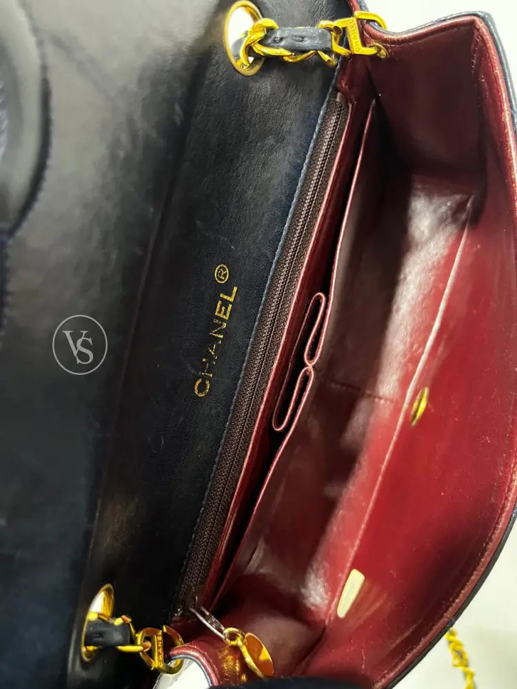 CHANEL 1989-91 Navy Lambskin Classic Quilted Full Flap Crossbody Bag Medium in 24k GHW