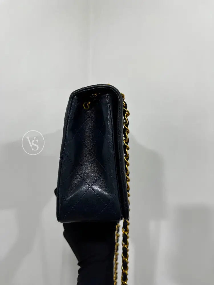 CHANEL 1989-91 Navy Lambskin Classic Quilted Full Flap Crossbody Bag Medium in 24k GHW