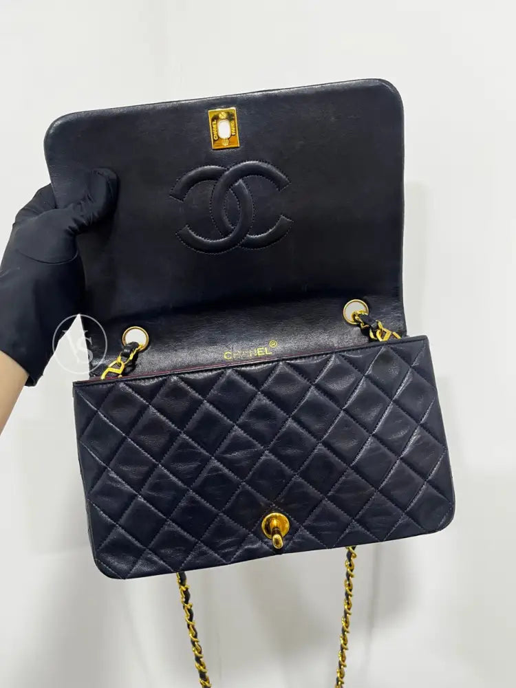 CHANEL 1989-91 Navy Lambskin Classic Quilted Full Flap Crossbody Bag Medium in 24k GHW