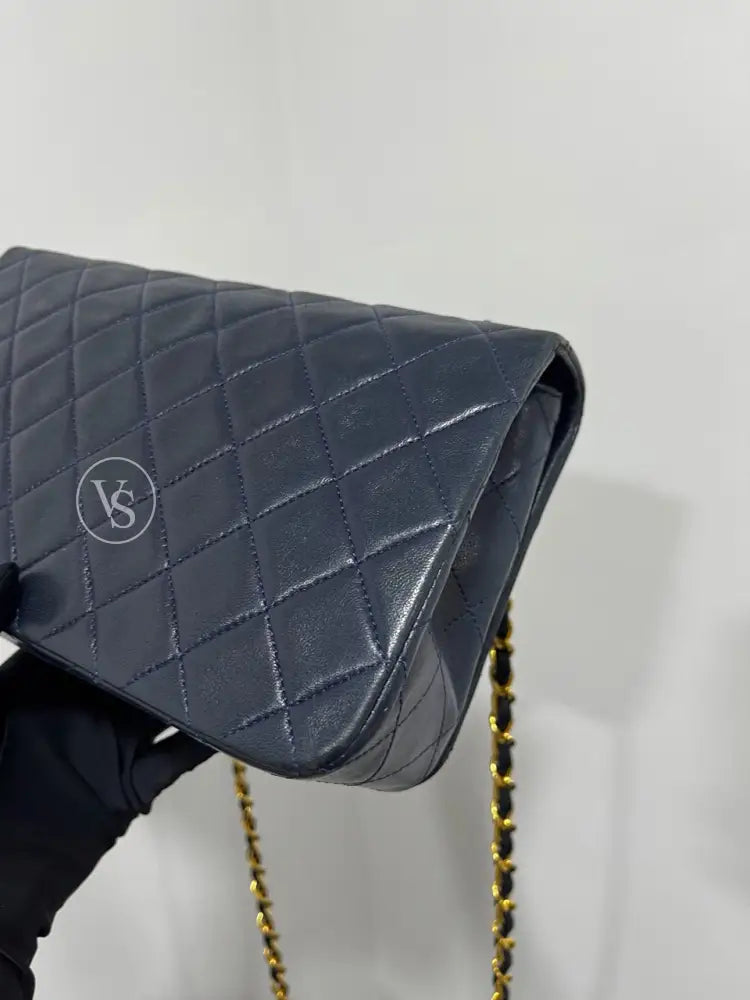 CHANEL 1989-91 Navy Lambskin Classic Quilted Full Flap Crossbody Bag Medium in 24k GHW