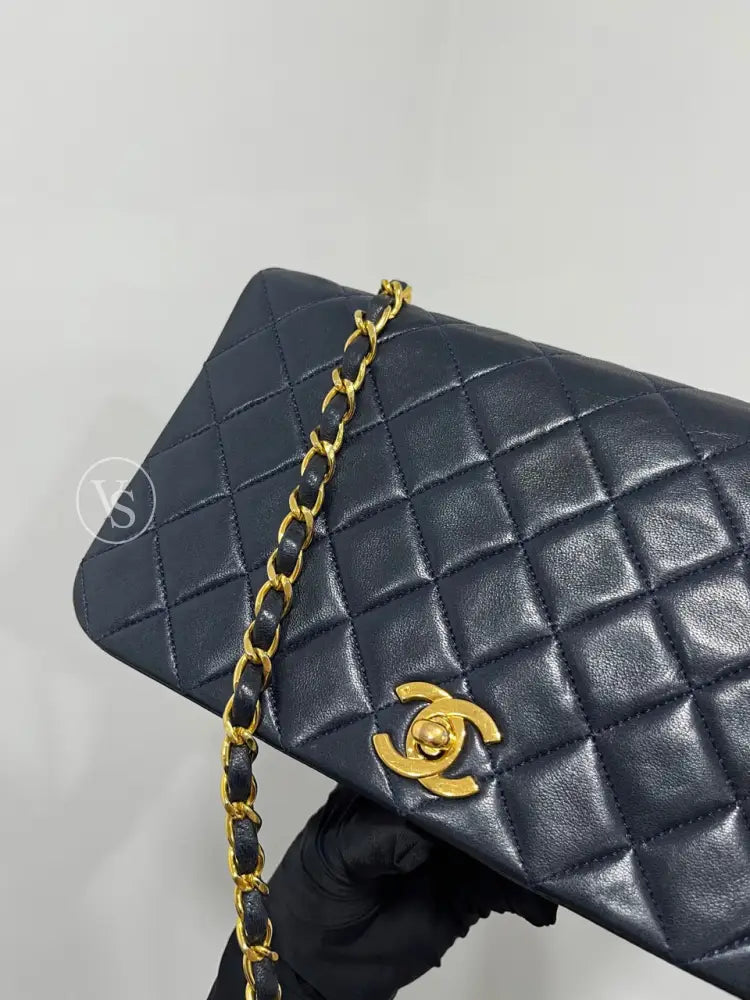 CHANEL 1989-91 Navy Lambskin Classic Quilted Full Flap Crossbody Bag Medium in 24k GHW