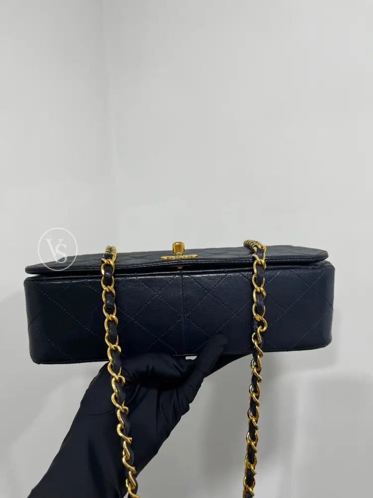 CHANEL 1989-91 Navy Lambskin Classic Quilted Full Flap Crossbody Bag Medium in 24k GHW