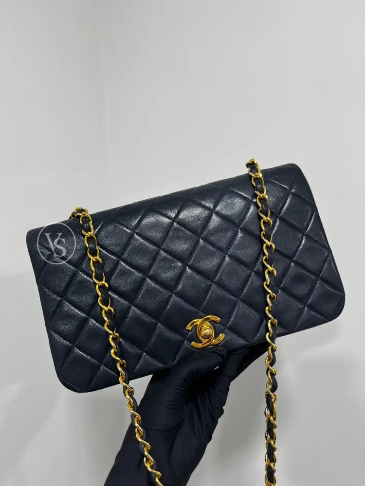 CHANEL 1989-91 Navy Lambskin Classic Quilted Full Flap Crossbody Bag Medium in 24k GHW
