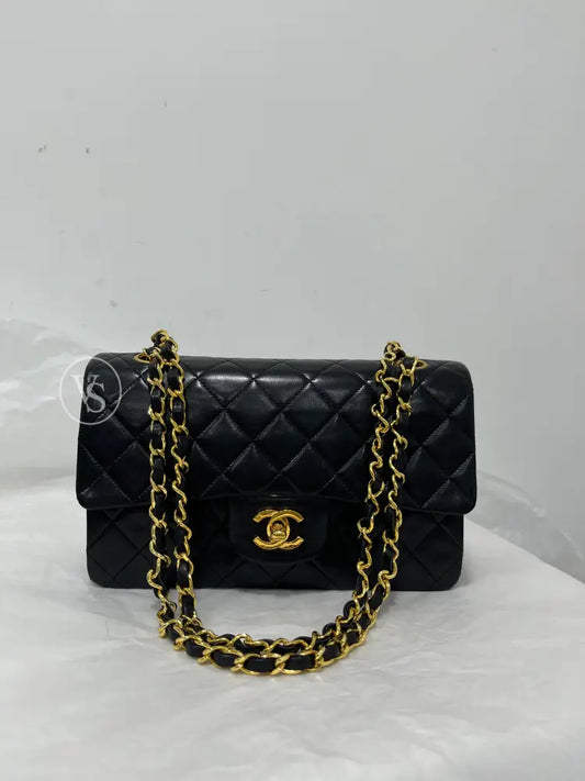 CHANEL 1989-91 Black Lambskin Quilted Classic Flap Double Flap Shoulder Bag Small in 24k GHW Black