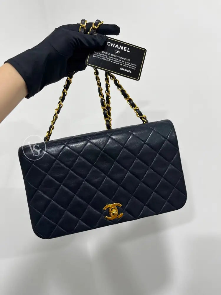 CHANEL 1989-91 Navy Lambskin Classic Quilted Full Flap Crossbody Bag Medium in 24k GHW