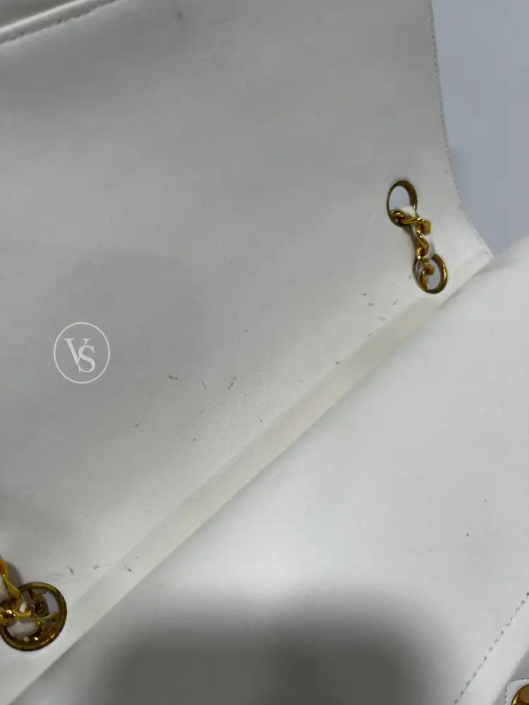 CHANEL 1989-91 White Lambskin Quilted Classic Flap Single Flap Shoulder Bag Medium in 24k GHW