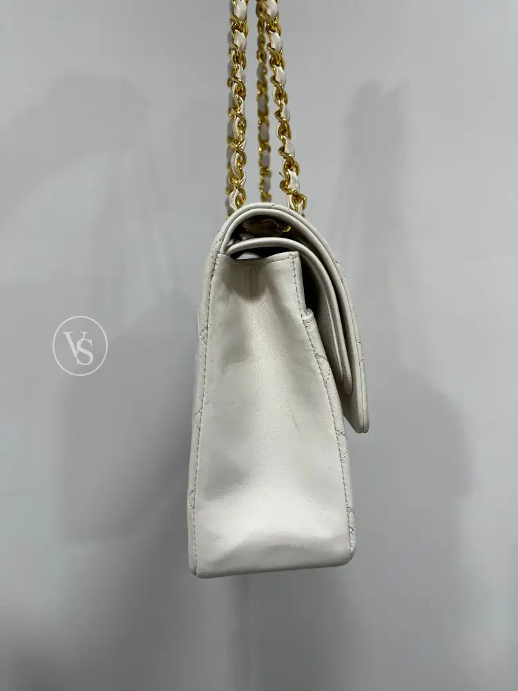 CHANEL 1989-91 White Lambskin Quilted Classic Flap Single Flap Shoulder Bag Medium in 24k GHW