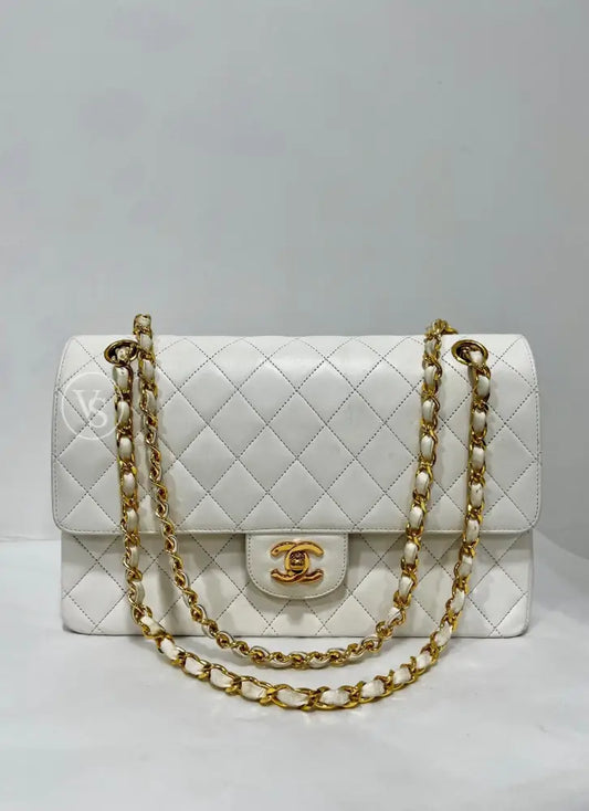 CHANEL 1989-91 White Lambskin Quilted Classic Flap Single Flap Shoulder Bag Medium in 24k GHW