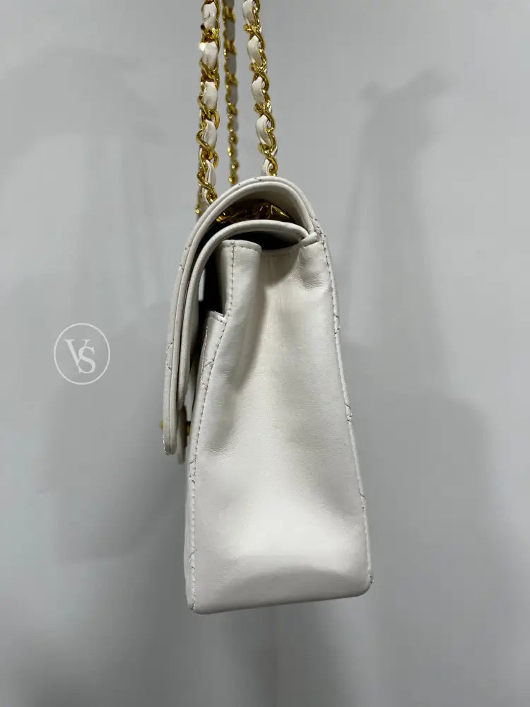 CHANEL 1989-91 White Lambskin Quilted Classic Flap Single Flap Shoulder Bag Medium in 24k GHW