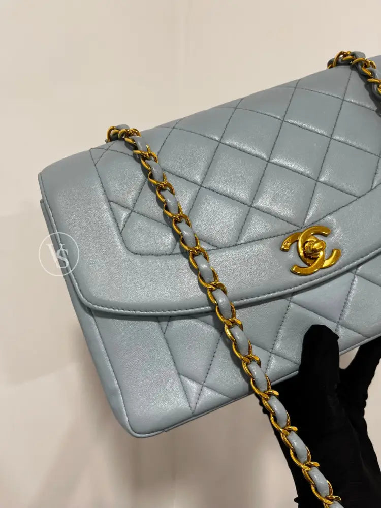 CHANEL 1996-97 Baby Blue Lambskin Classic Diana Flap Crossbody Bag Medium in 24k GHW