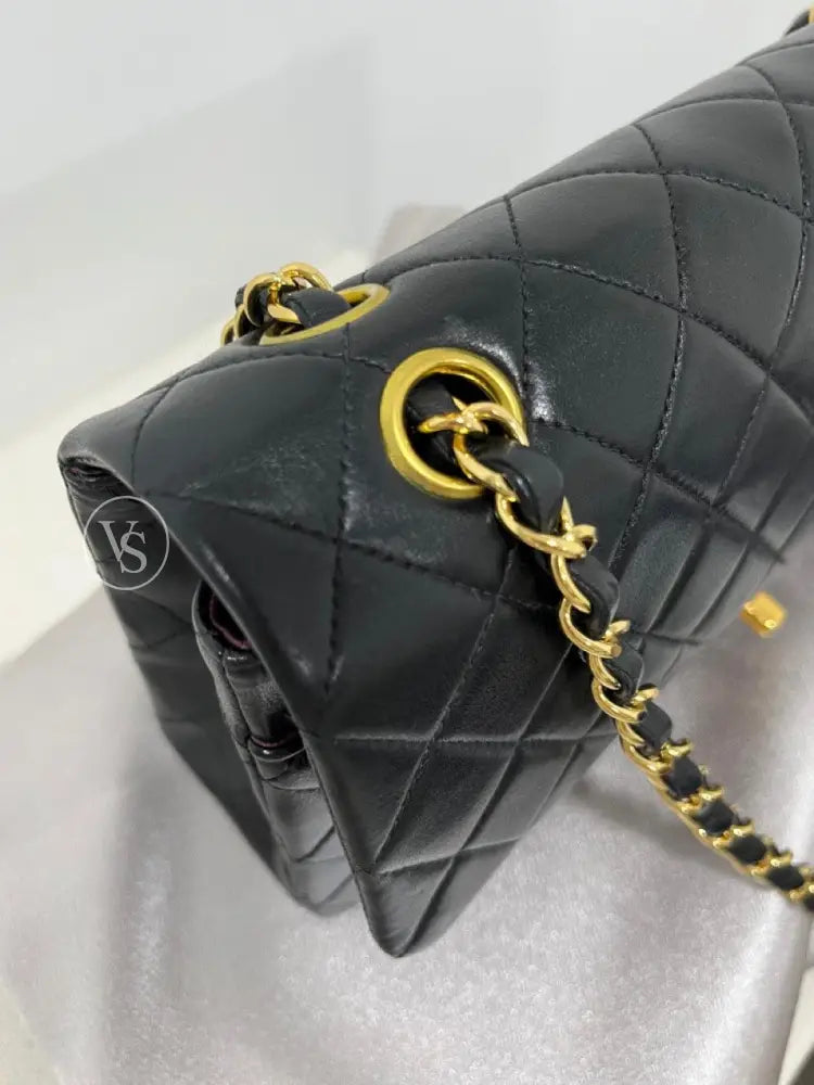 Chanel 90S Black Lambskin Quilted Classic Flap Bag Medium In 24K Ghw