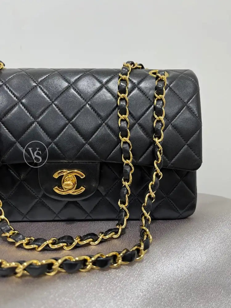 Chanel 90S Black Lambskin Quilted Classic Flap Bag Medium In 24K Ghw