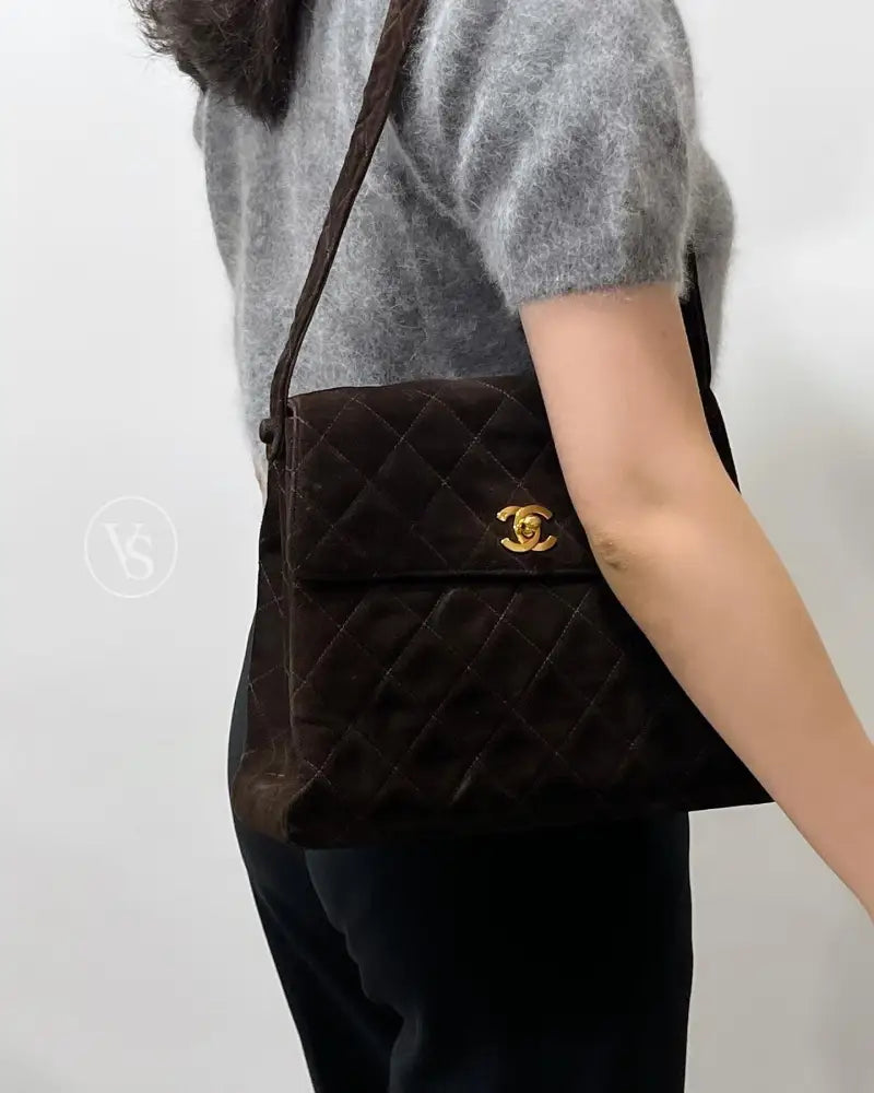 Chanel Brown Suede Quilted Kelly Shoulder Bag In 24K Ghw