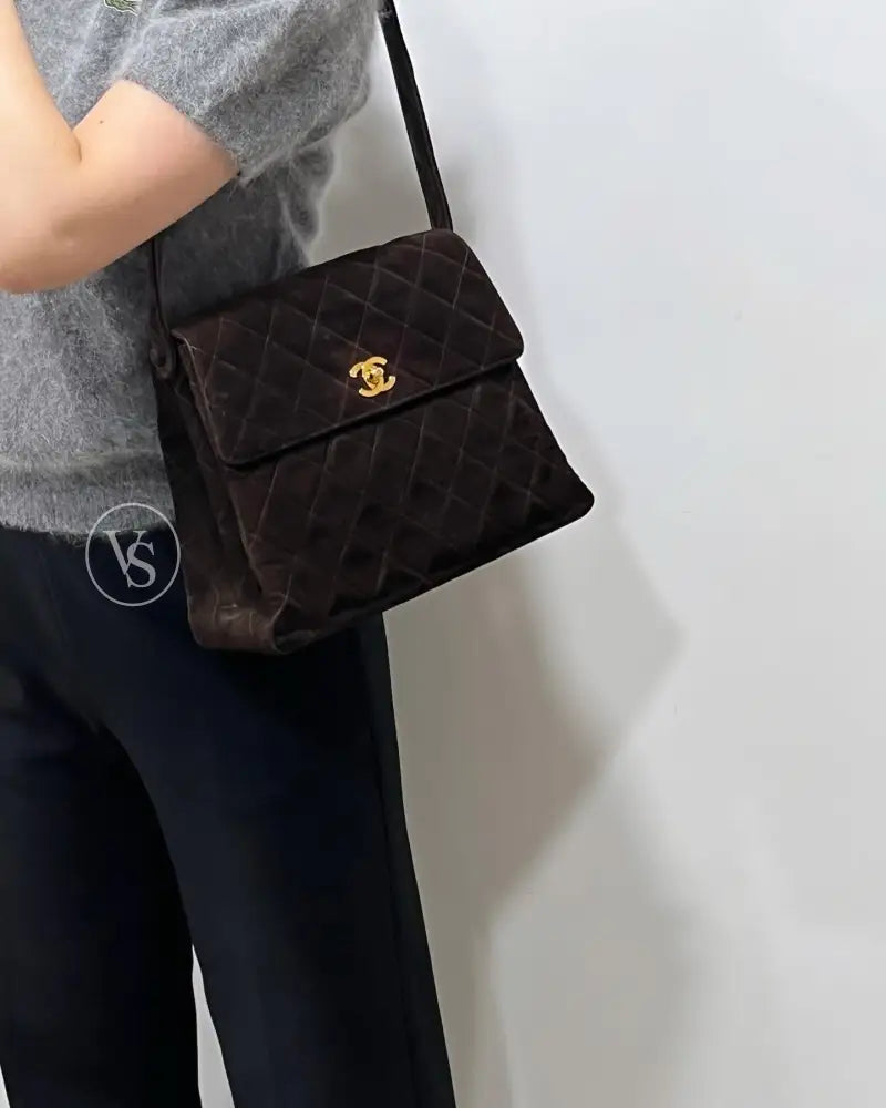 Chanel Brown Suede Quilted Kelly Shoulder Bag In 24K Ghw